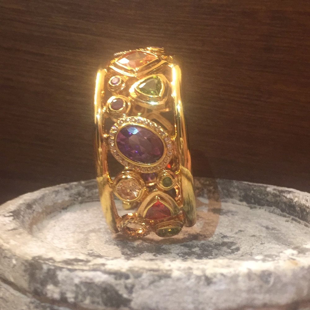 Jewelry - Picture 3 of 3
